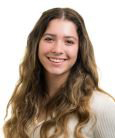 A headshot of Business Honors student, Isabel.