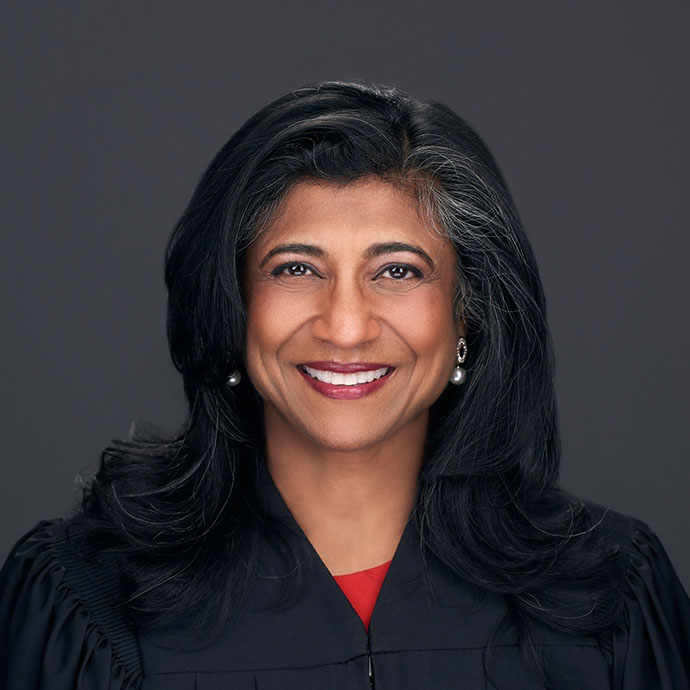 Rena Van Tine headshot