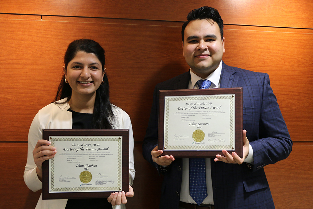 An image of the two student recipients