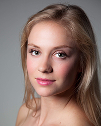 Headshot - ELIZA LANHAM JONES