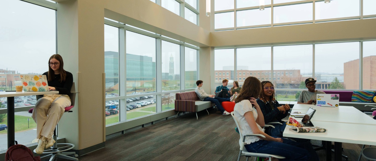 Why Live on Campus A group of Oakland University students in a common area on campus
